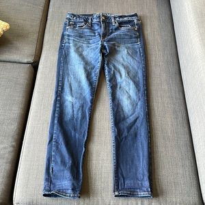 Woman’s Super Stretch American Eagle Jeans